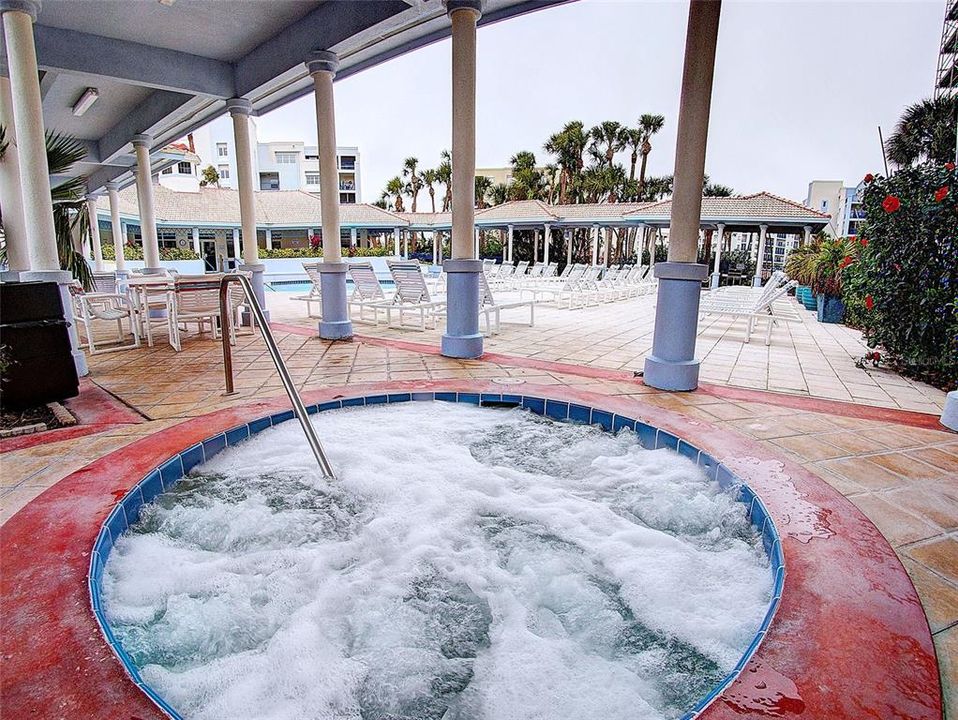 For Sale: $419,900 (2 beds, 2 baths, 1389 Square Feet)