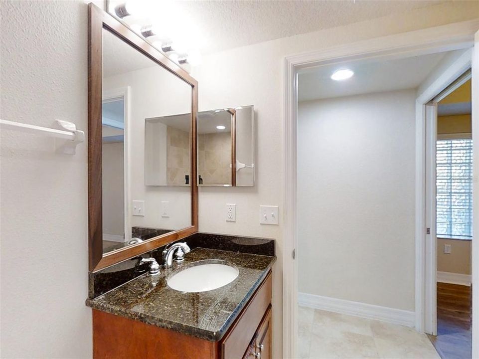 For Sale: $419,900 (2 beds, 2 baths, 1389 Square Feet)