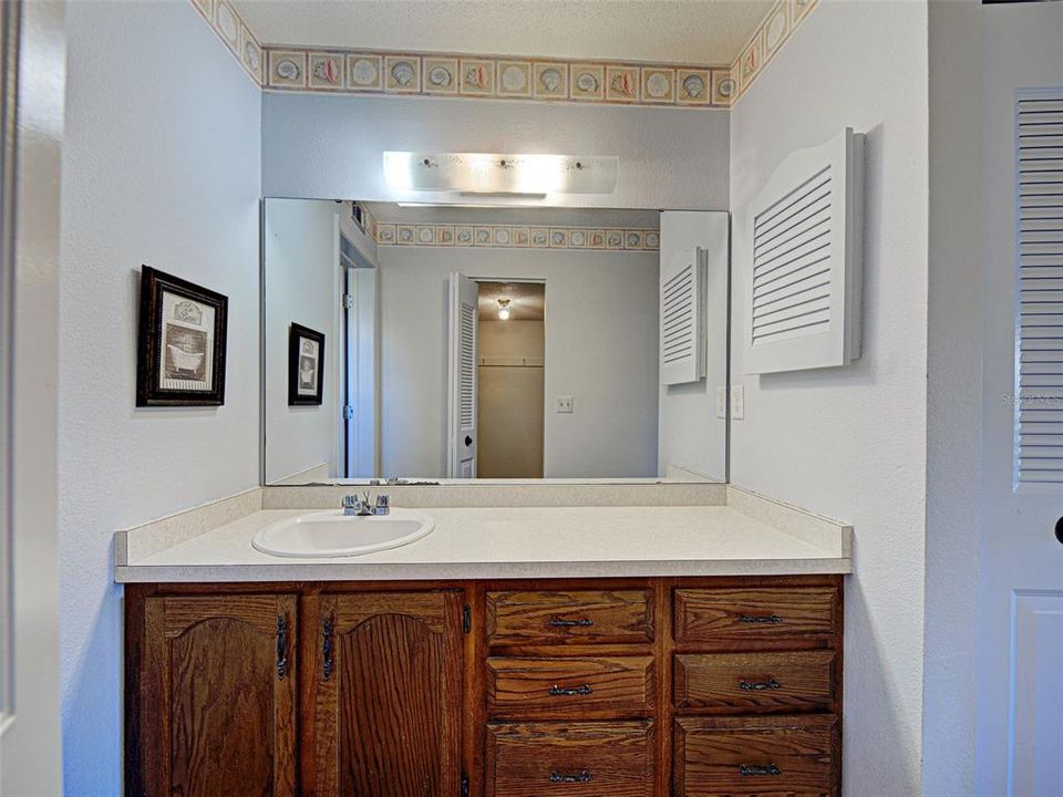 待售: $200,000 (2 贝兹, 2 浴室, 1064 平方英尺)