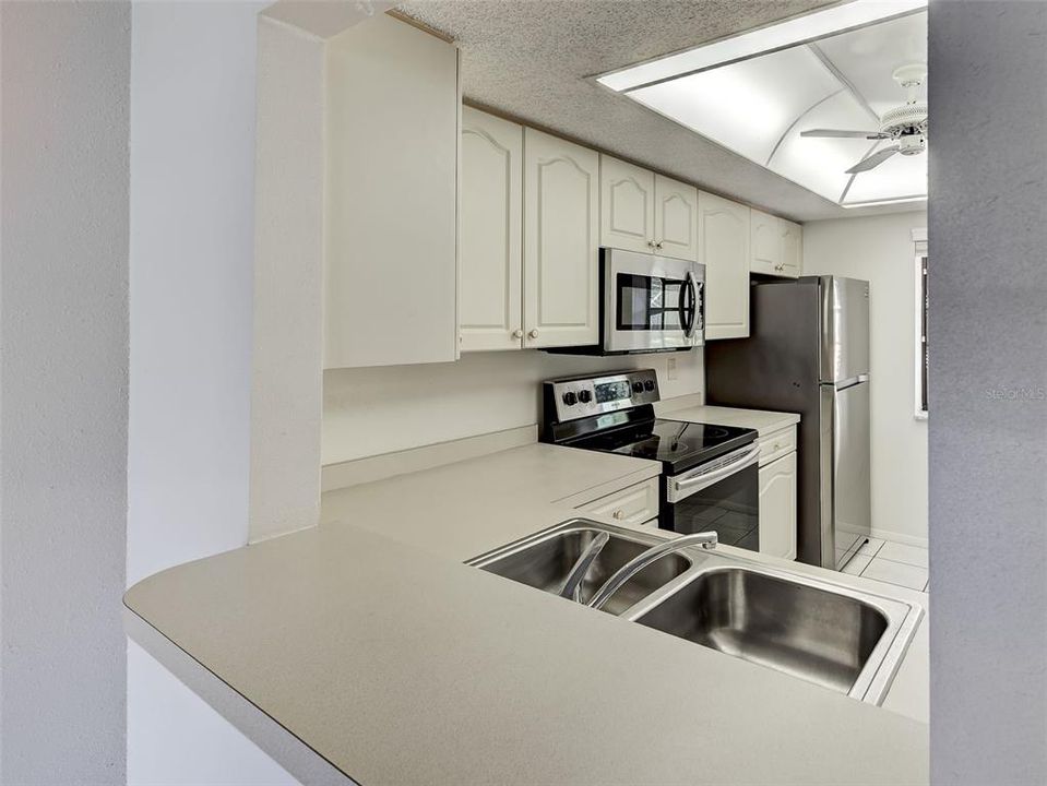 待售: $200,000 (2 贝兹, 2 浴室, 1064 平方英尺)