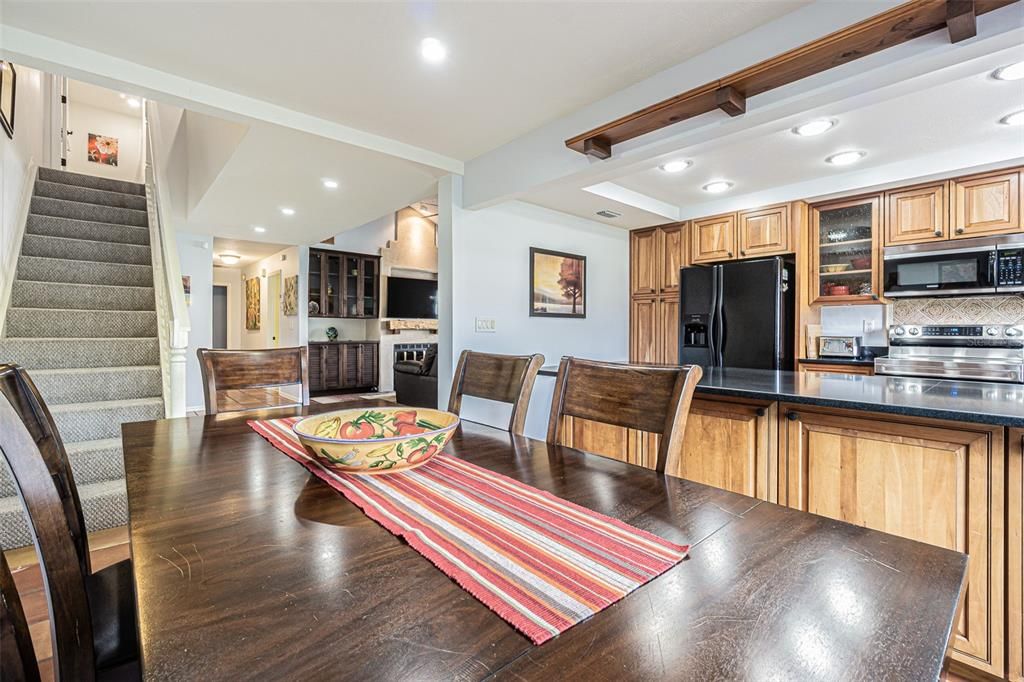 For Rent: $4,200 (3 beds, 3 baths, 1534 Square Feet)