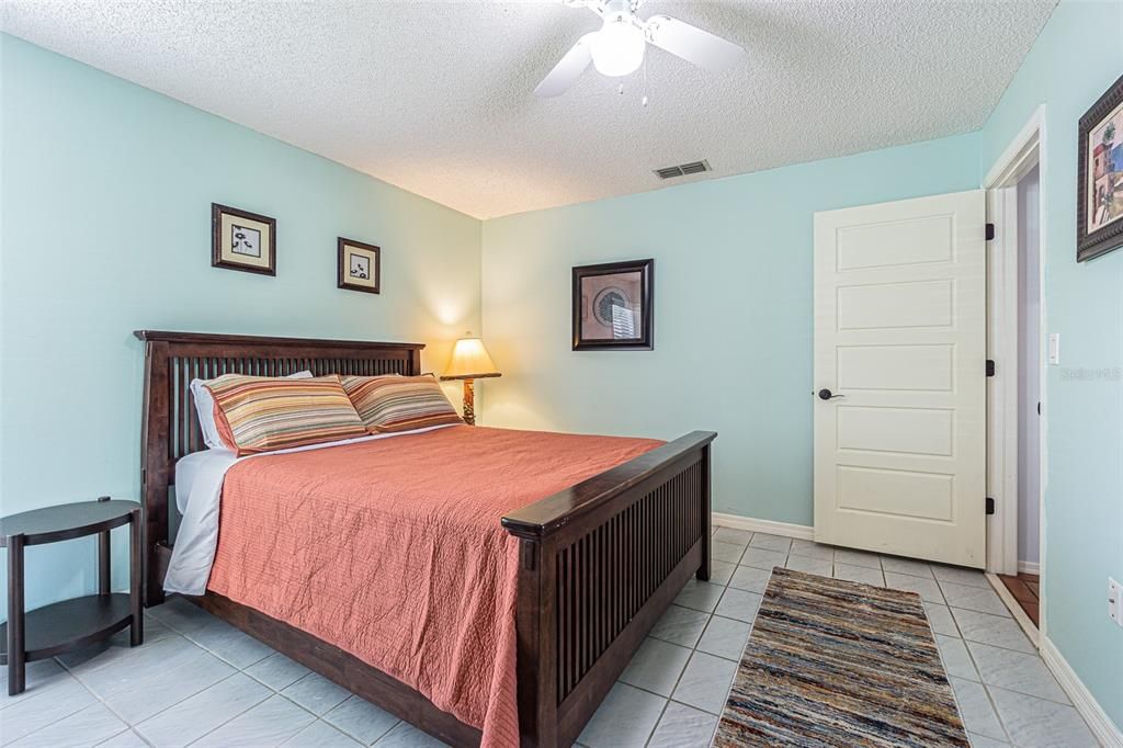 For Rent: $4,200 (3 beds, 3 baths, 1534 Square Feet)