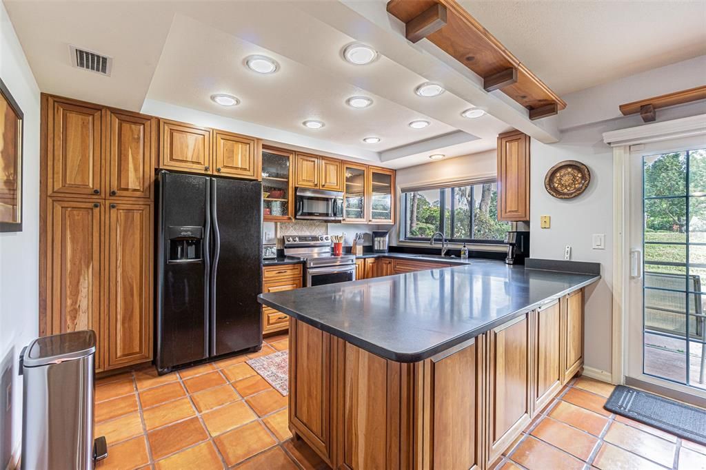 For Rent: $4,200 (3 beds, 3 baths, 1534 Square Feet)