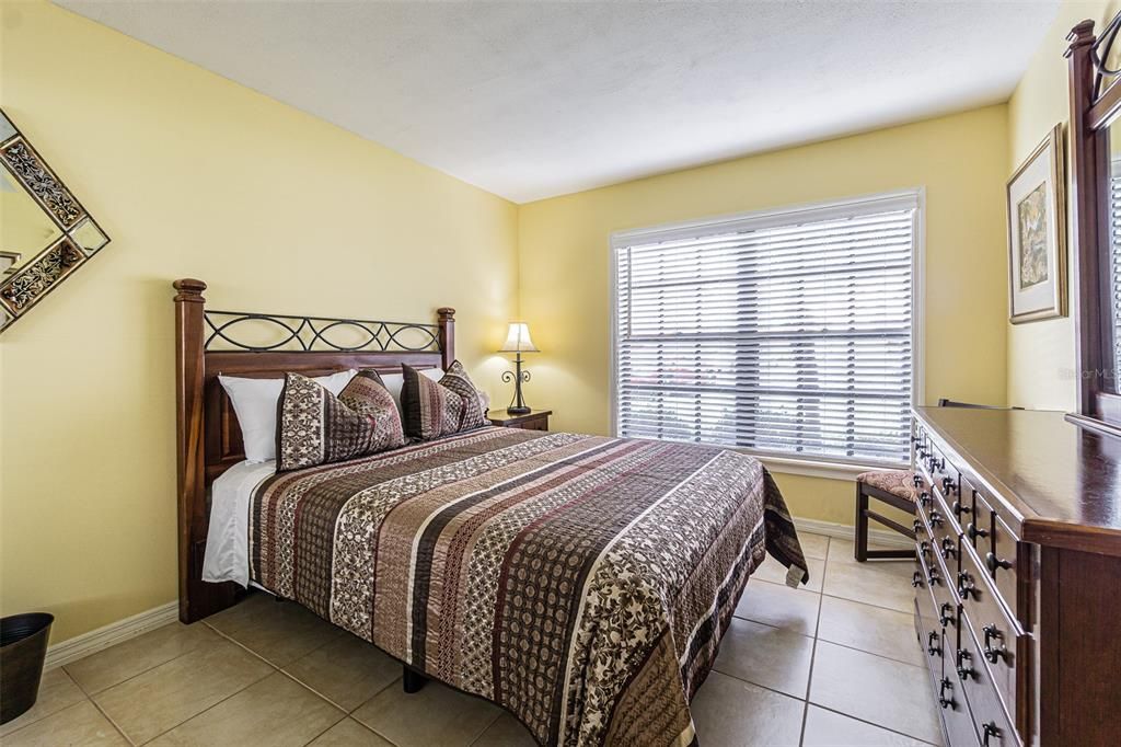 For Rent: $4,200 (3 beds, 3 baths, 1534 Square Feet)