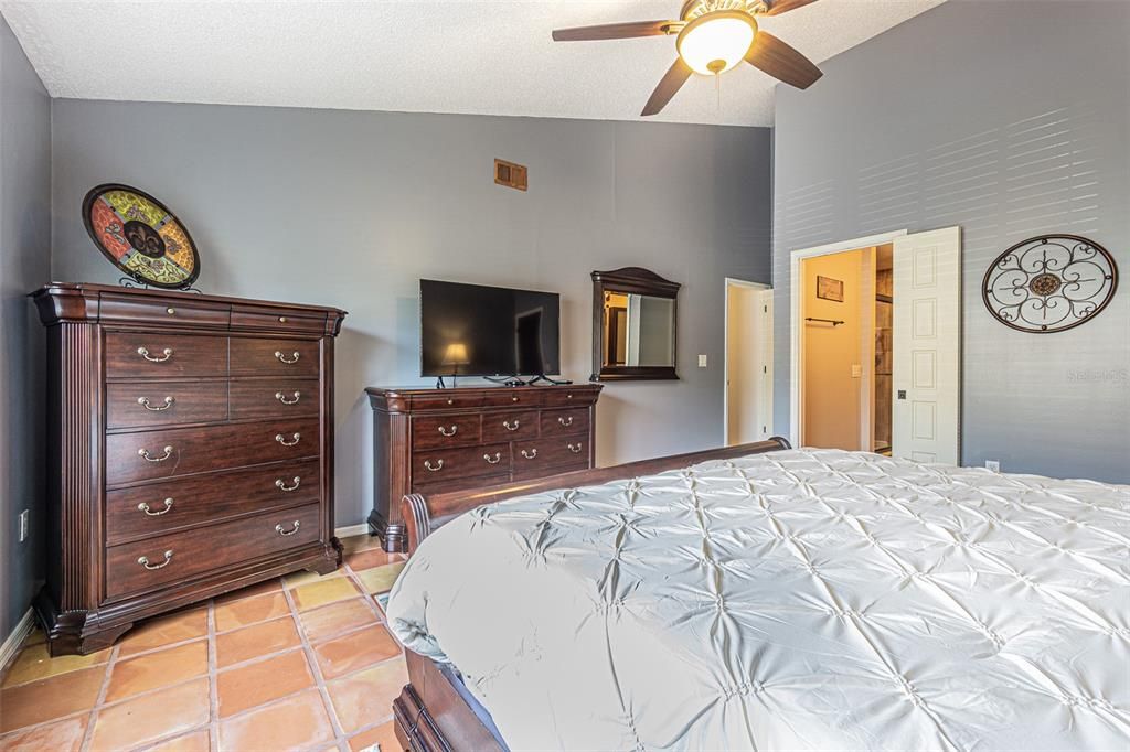 For Rent: $4,200 (3 beds, 3 baths, 1534 Square Feet)