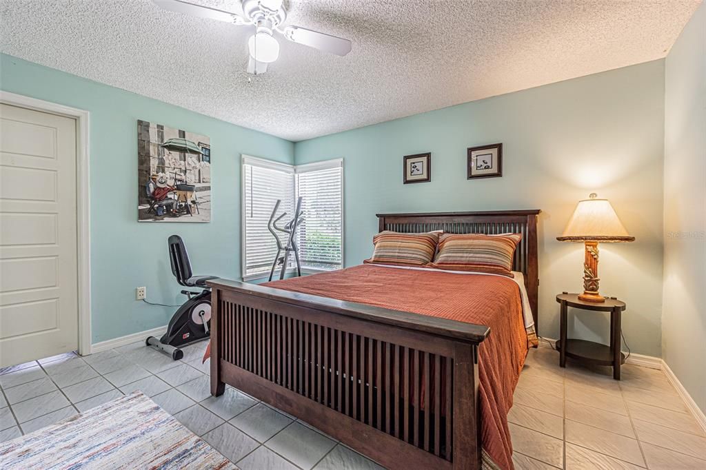 For Rent: $4,200 (3 beds, 3 baths, 1534 Square Feet)