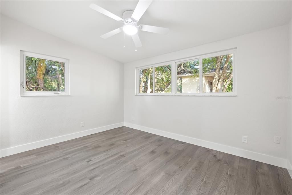 For Sale: $399,900 (3 beds, 2 baths, 1700 Square Feet)