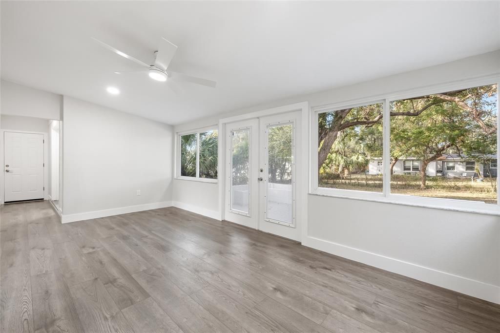 For Sale: $399,900 (3 beds, 2 baths, 1700 Square Feet)