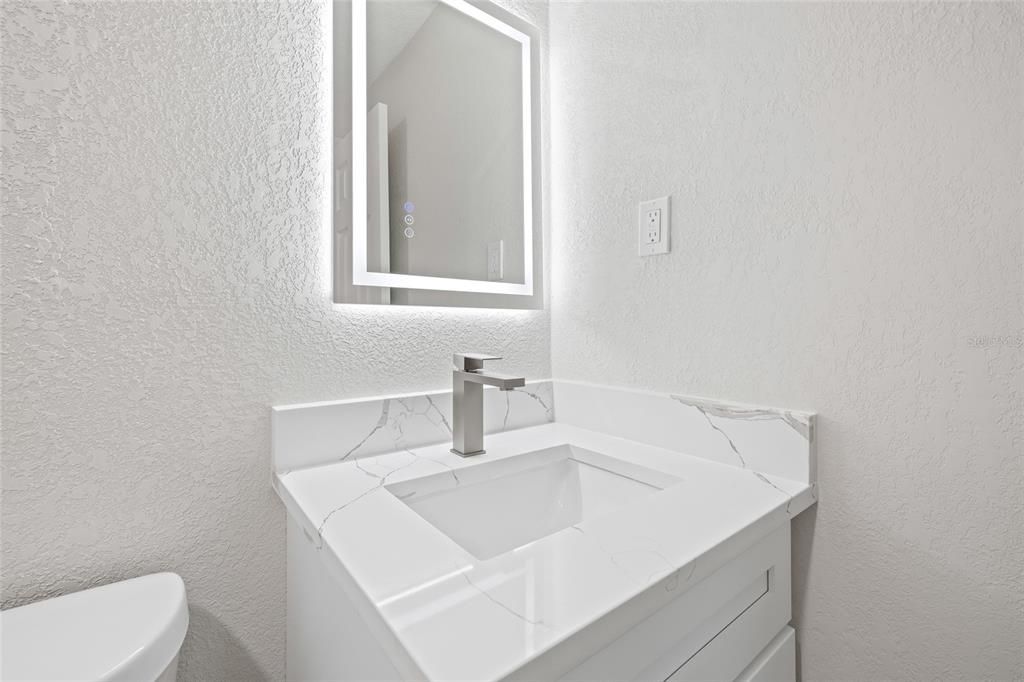 For Sale: $399,900 (3 beds, 2 baths, 1700 Square Feet)