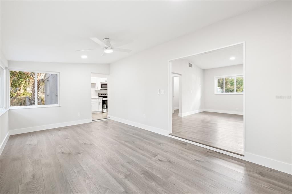 For Sale: $399,900 (3 beds, 2 baths, 1700 Square Feet)