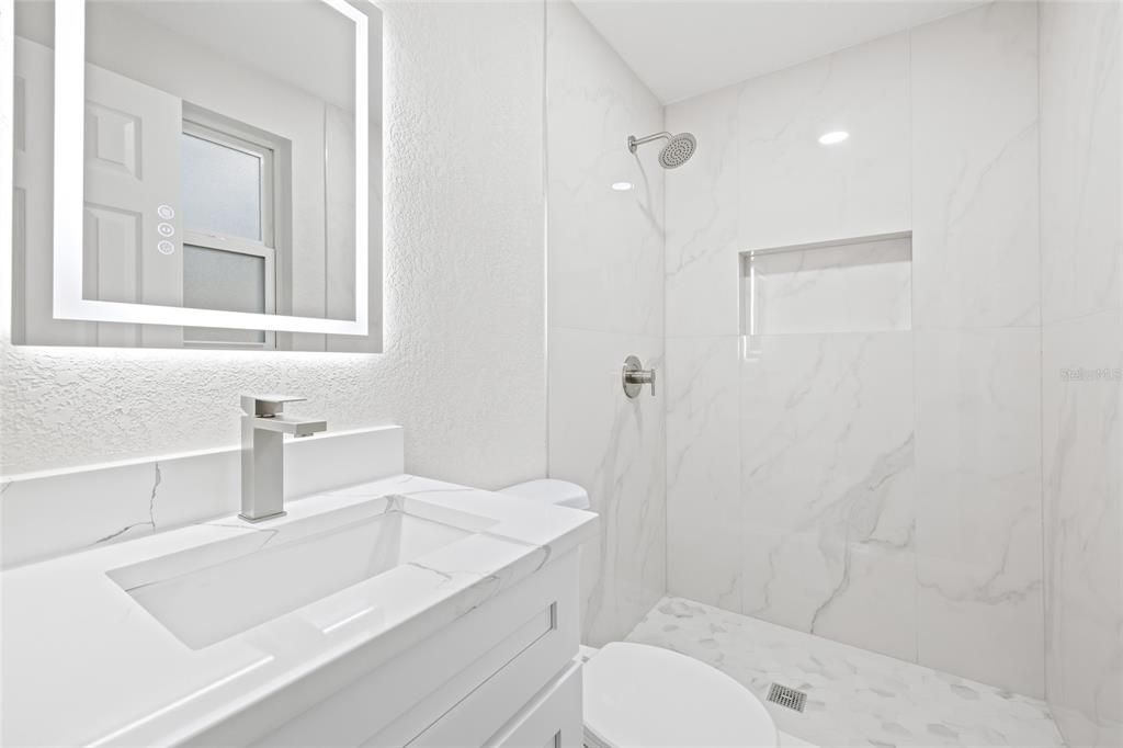 For Sale: $399,900 (3 beds, 2 baths, 1700 Square Feet)