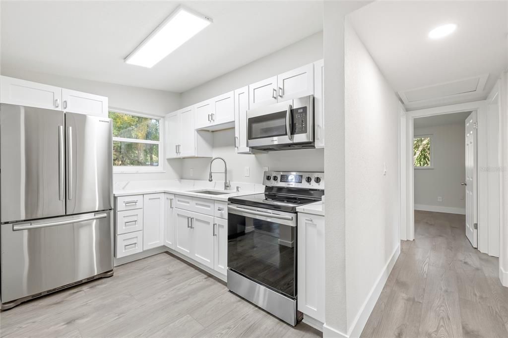 For Sale: $399,900 (3 beds, 2 baths, 1700 Square Feet)