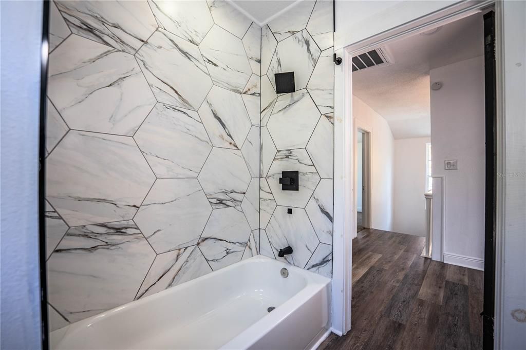 待售: $446,500 (3 贝兹, 2 浴室, 2100 平方英尺)