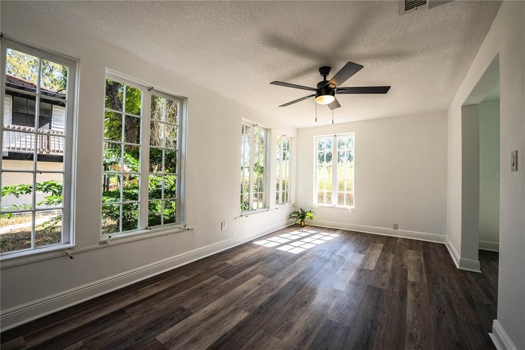 待售: $446,500 (3 贝兹, 2 浴室, 2100 平方英尺)