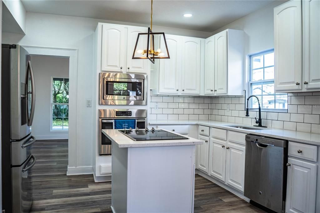 待售: $446,500 (3 贝兹, 2 浴室, 2100 平方英尺)