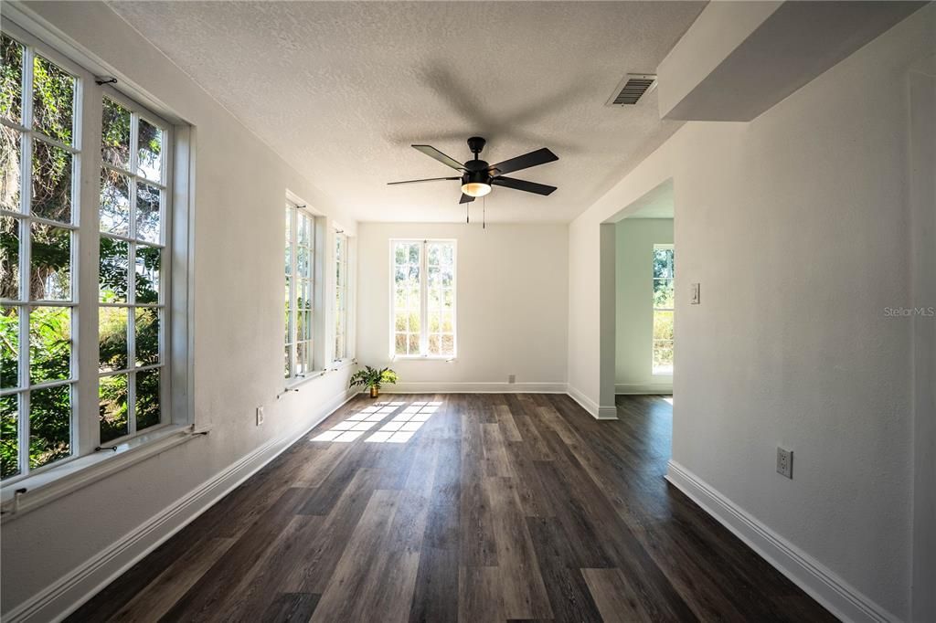 待售: $446,500 (3 贝兹, 2 浴室, 2100 平方英尺)