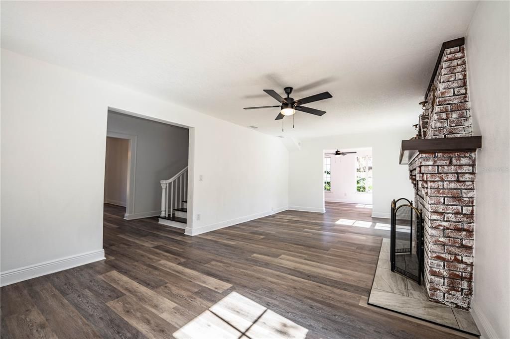 待售: $446,500 (3 贝兹, 2 浴室, 2100 平方英尺)