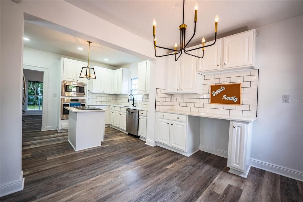 待售: $446,500 (3 贝兹, 2 浴室, 2100 平方英尺)