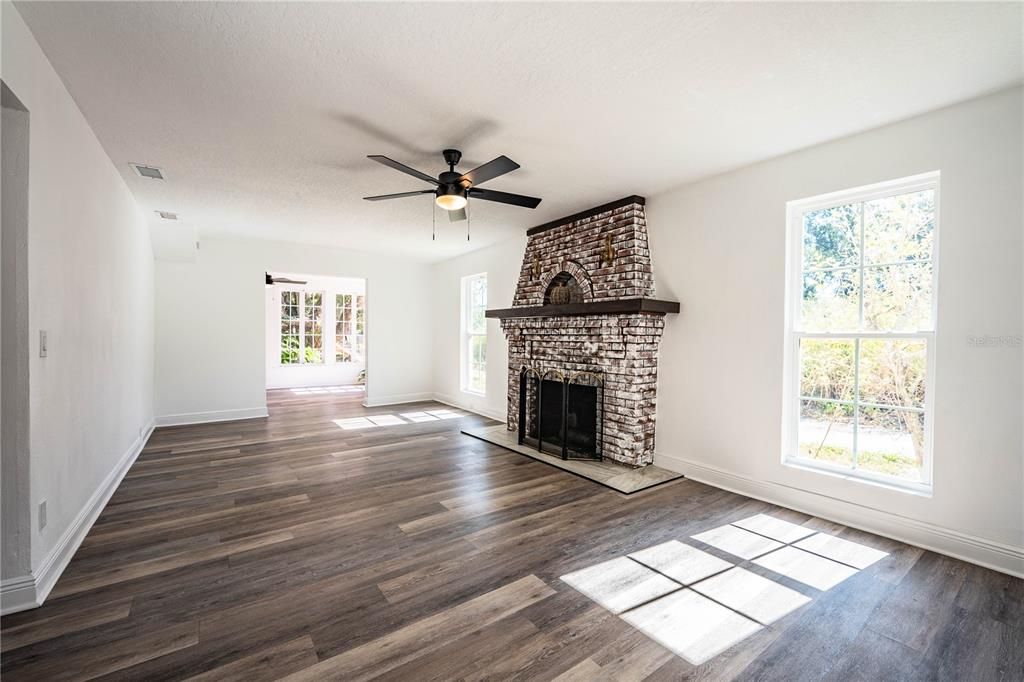 待售: $446,500 (3 贝兹, 2 浴室, 2100 平方英尺)