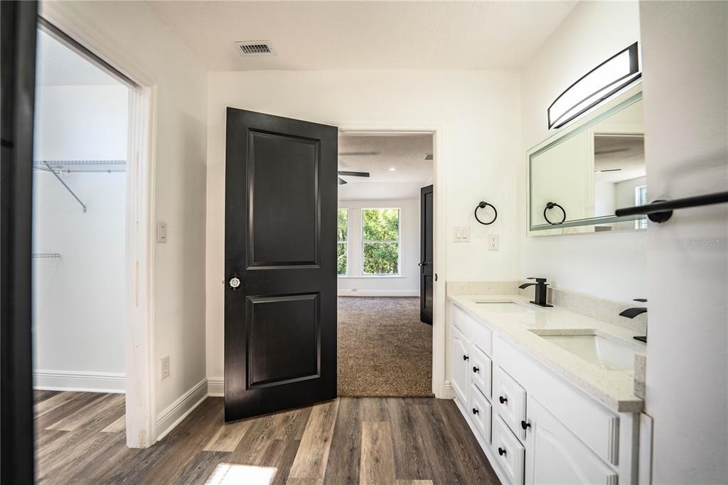 待售: $446,500 (3 贝兹, 2 浴室, 2100 平方英尺)