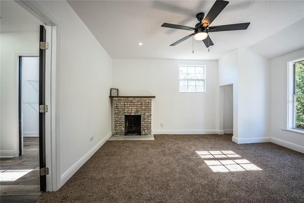 待售: $446,500 (3 贝兹, 2 浴室, 2100 平方英尺)