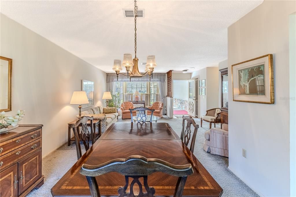 待售: $250,000 (2 贝兹, 2 浴室, 1475 平方英尺)