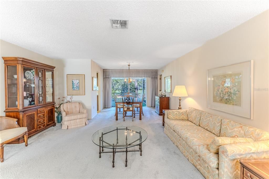 待售: $250,000 (2 贝兹, 2 浴室, 1475 平方英尺)