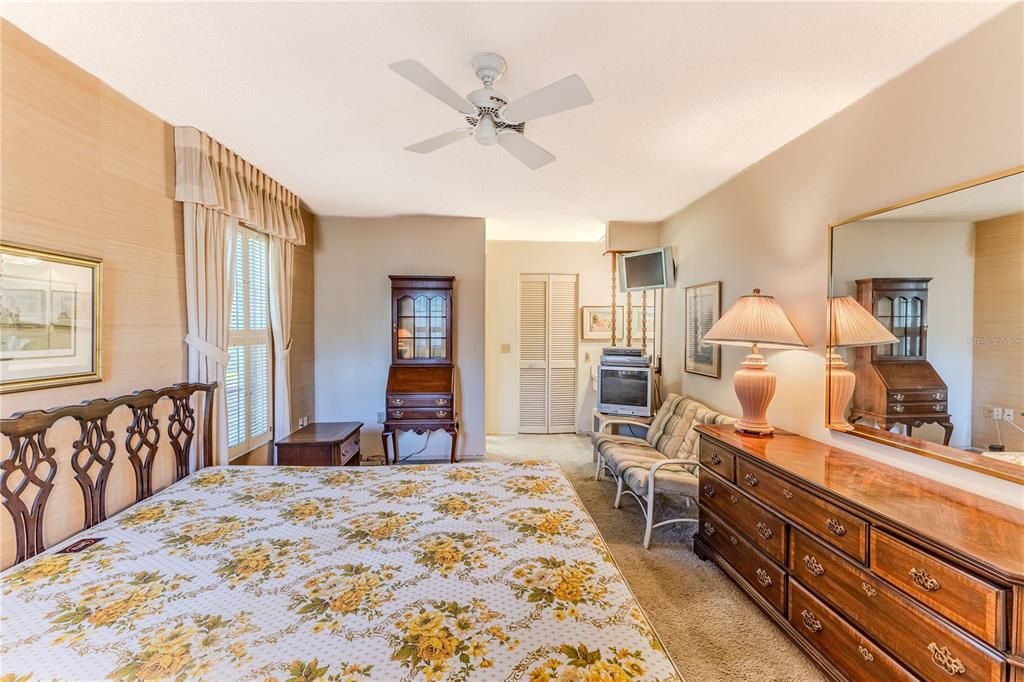 待售: $250,000 (2 贝兹, 2 浴室, 1475 平方英尺)