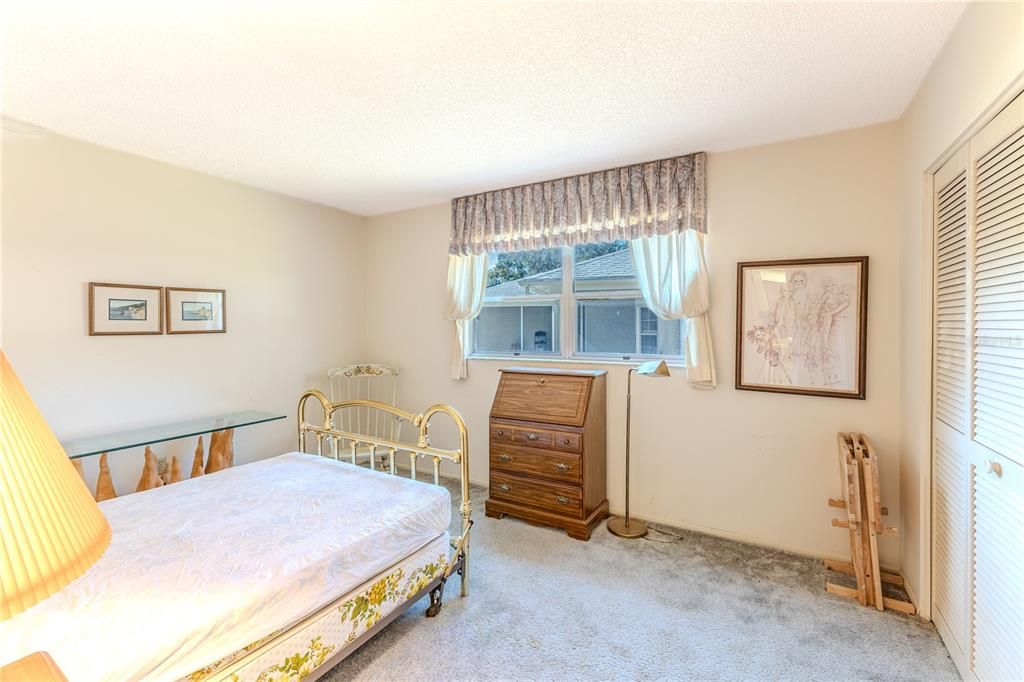 待售: $250,000 (2 贝兹, 2 浴室, 1475 平方英尺)