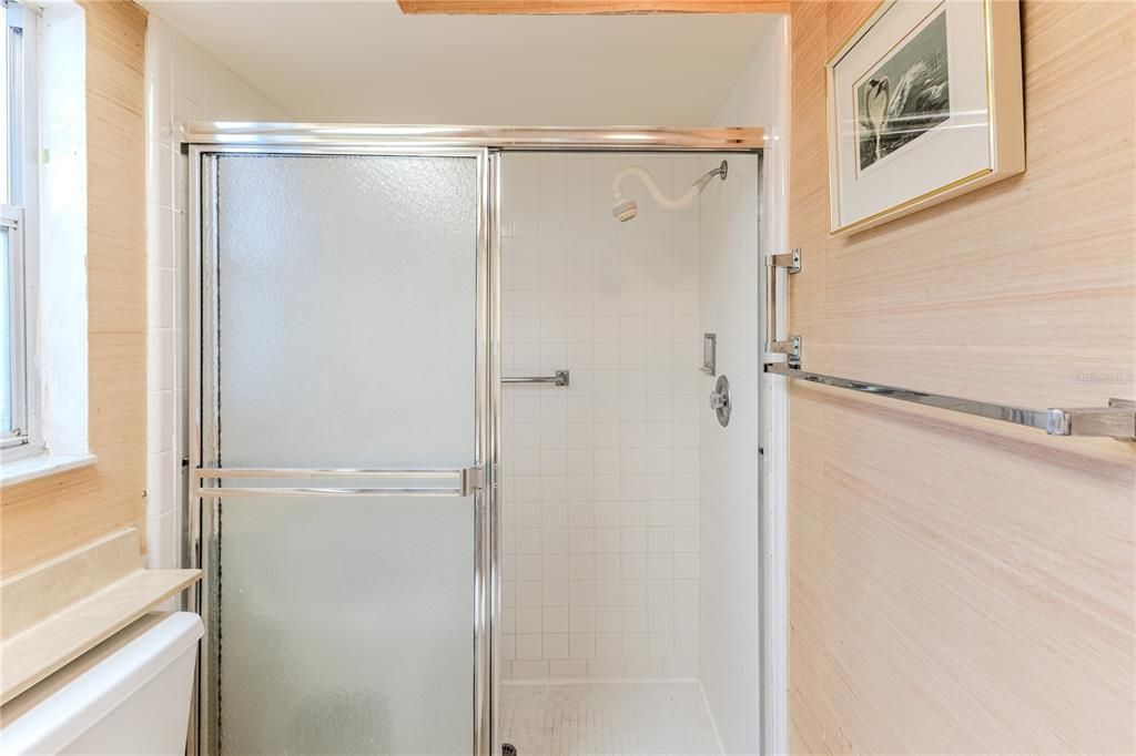 待售: $250,000 (2 贝兹, 2 浴室, 1475 平方英尺)