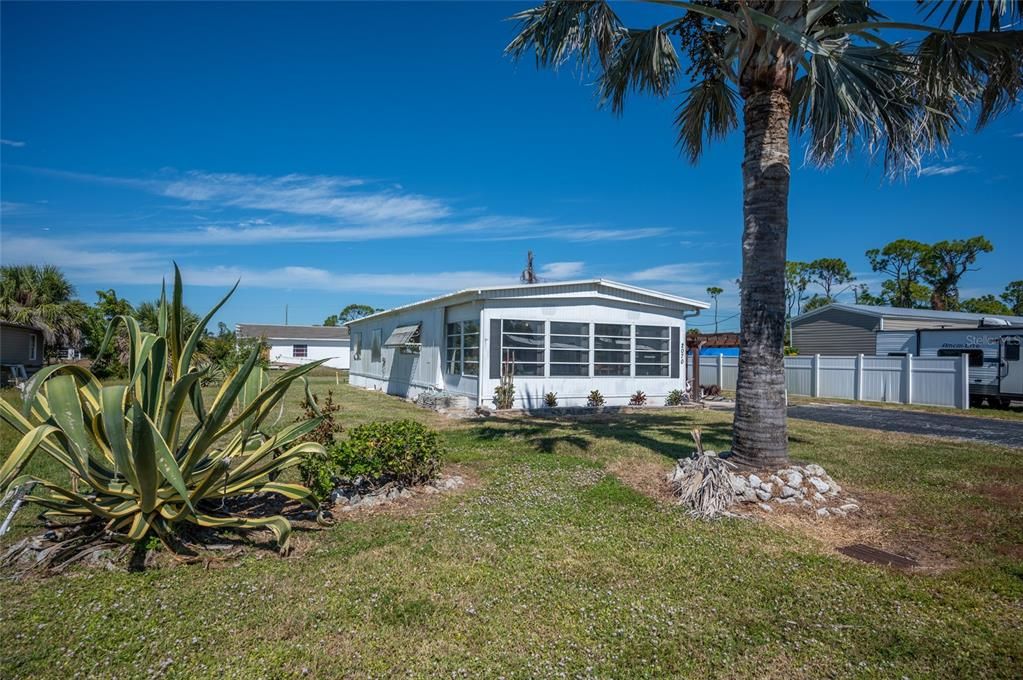 待售: $150,000 (2 贝兹, 2 浴室, 1464 平方英尺)