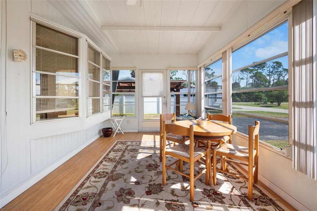 待售: $150,000 (2 贝兹, 2 浴室, 1464 平方英尺)