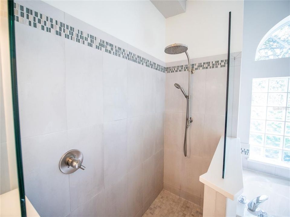 待售: $399,000 (3 贝兹, 2 浴室, 2118 平方英尺)