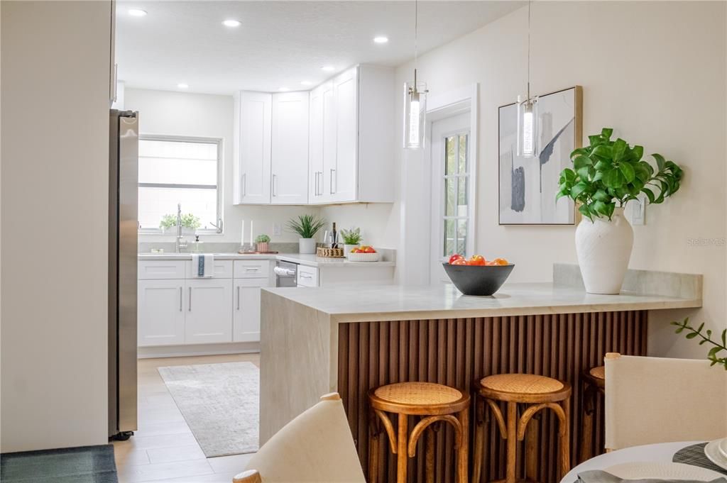 Под контрактом: $308,900 (3 спален, 2 ванн, 1214 Квадратных фут)