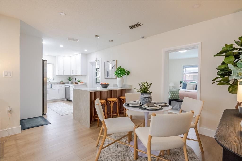 Под контрактом: $308,900 (3 спален, 2 ванн, 1214 Квадратных фут)