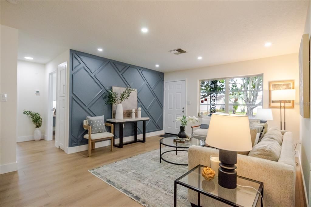 Под контрактом: $308,900 (3 спален, 2 ванн, 1214 Квадратных фут)