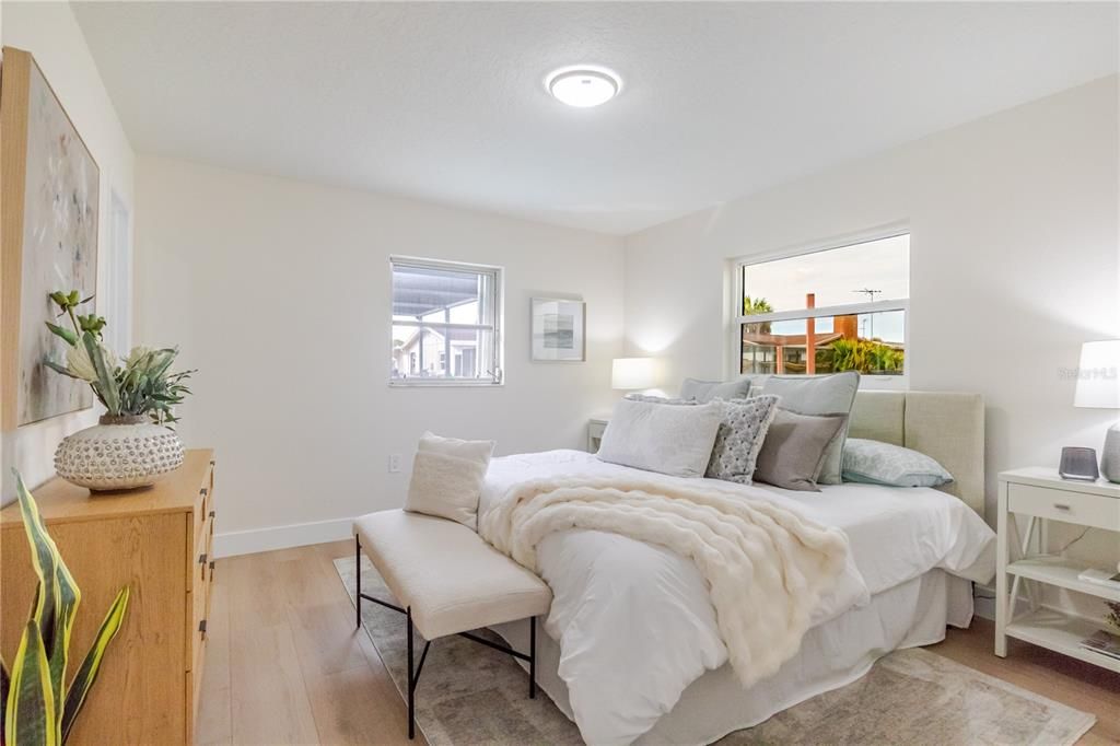 Под контрактом: $308,900 (3 спален, 2 ванн, 1214 Квадратных фут)