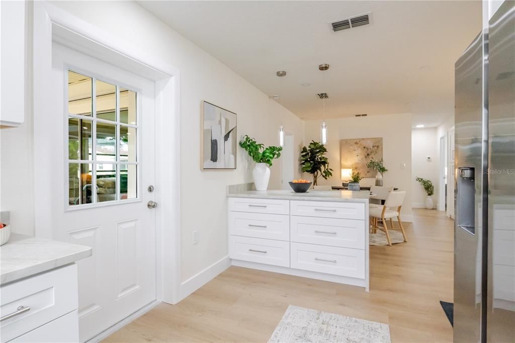 Под контрактом: $308,900 (3 спален, 2 ванн, 1214 Квадратных фут)