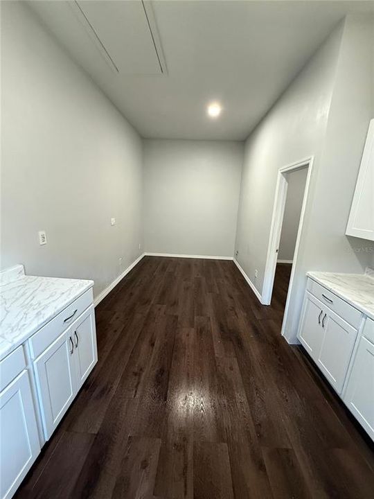 В аренду: $1,000 (1 спален, 1 ванн, 300 Квадратных фут)