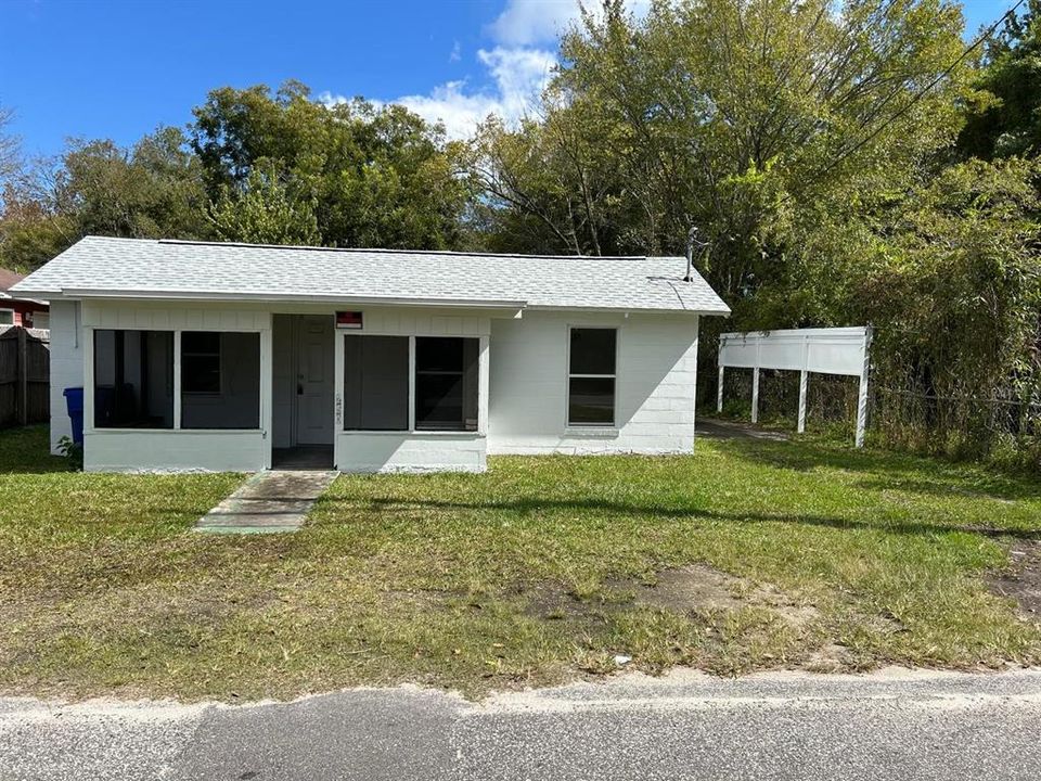 For Sale: $135,000 (2 beds, 1 baths, 752 Square Feet)