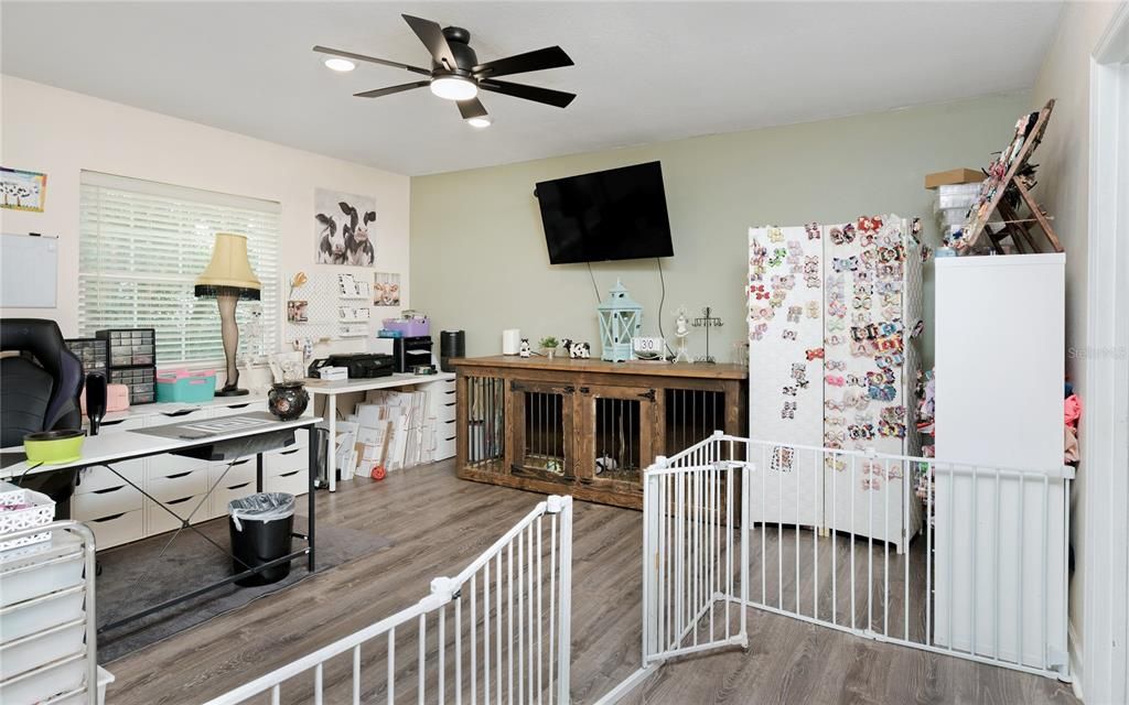 For Sale: $370,000 (3 beds, 2 baths, 1669 Square Feet)