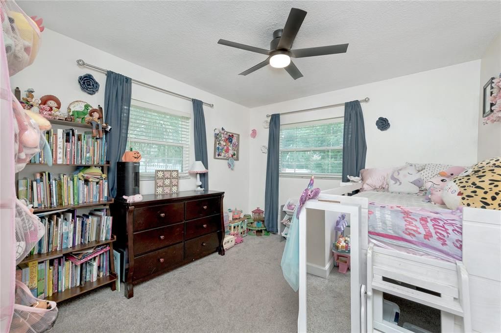 For Sale: $370,000 (3 beds, 2 baths, 1669 Square Feet)