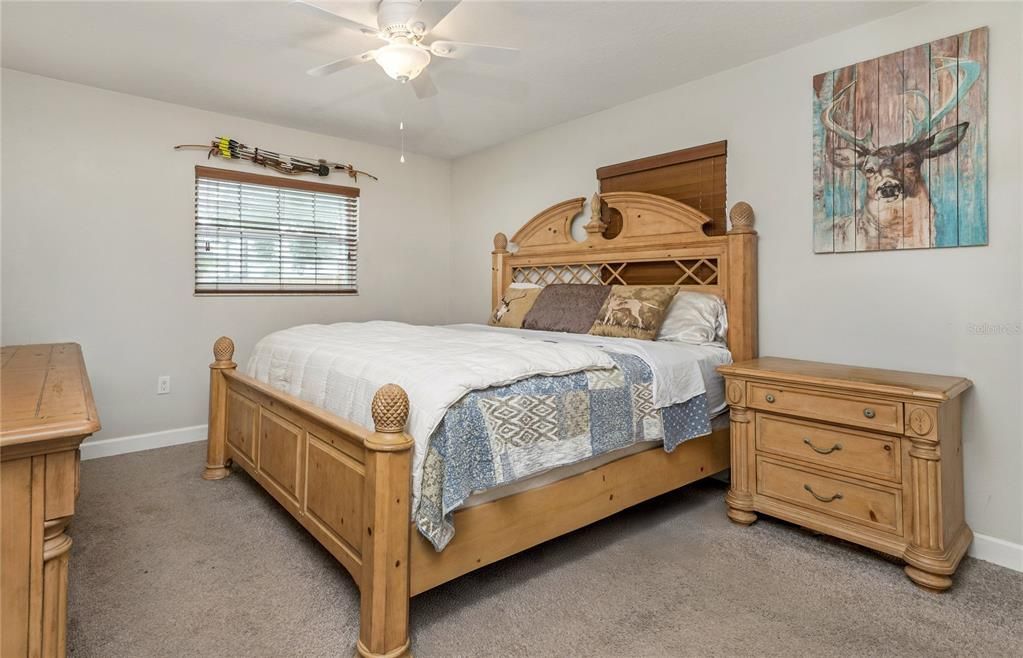 For Sale: $370,000 (3 beds, 2 baths, 1669 Square Feet)