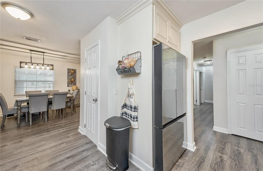 For Sale: $370,000 (3 beds, 2 baths, 1669 Square Feet)