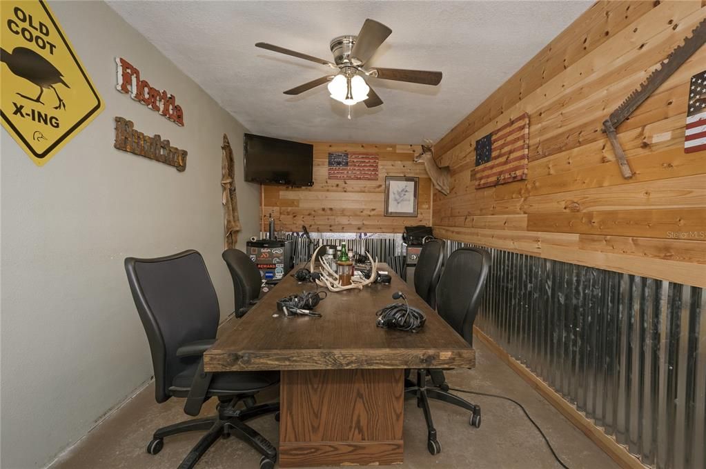 For Sale: $370,000 (3 beds, 2 baths, 1669 Square Feet)