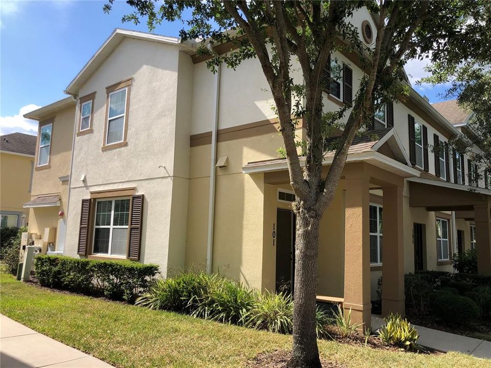 For Rent: $2,300 (3 beds, 2 baths, 1644 Square Feet)