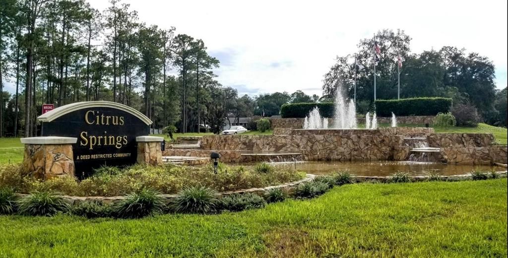 合同活跃: $269,000 (3 贝兹, 2 浴室, 1695 平方英尺)