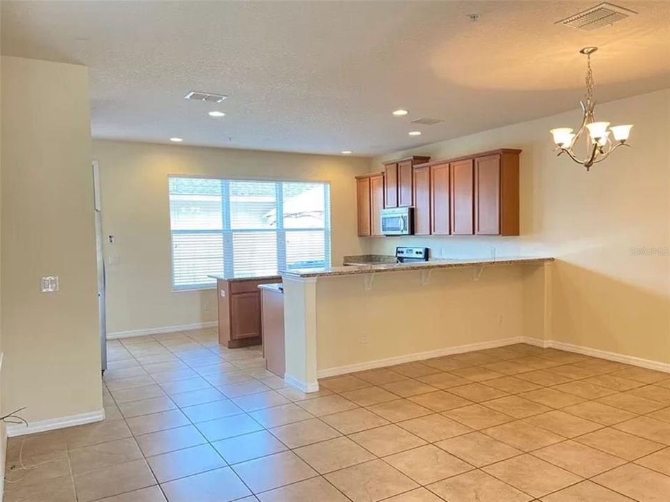 出租: $2,395 (3 贝兹, 2 浴室, 1883 平方英尺)