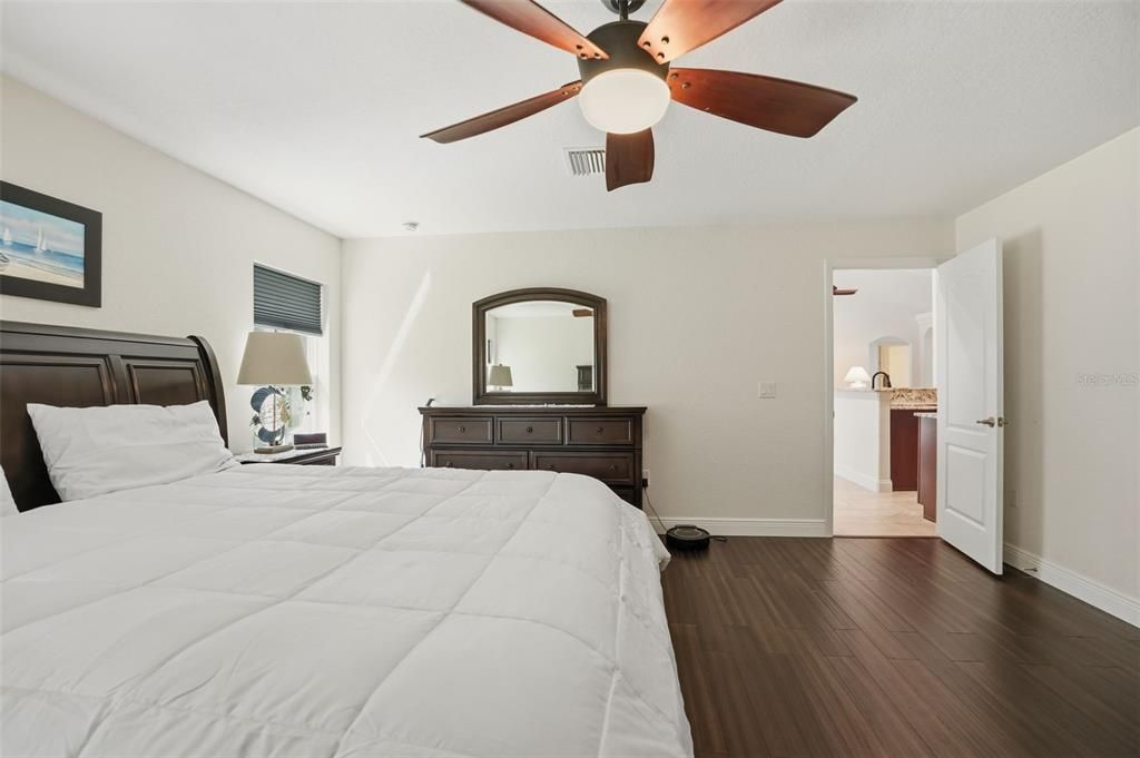 Active With Contract: $434,900 (4 beds, 2 baths, 2140 Square Feet)