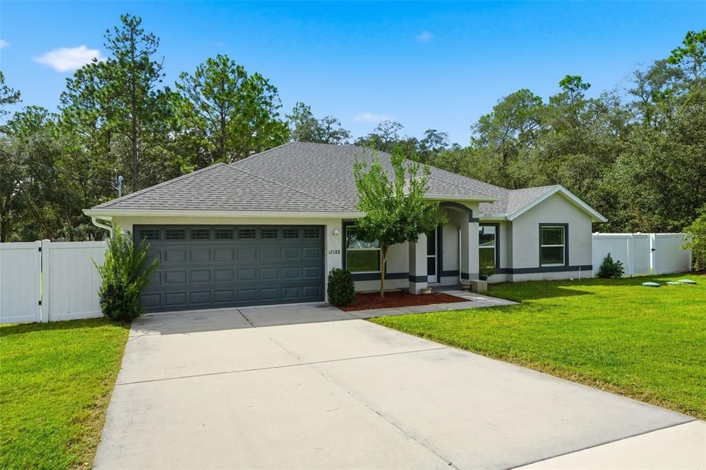 Active With Contract: $434,900 (4 beds, 2 baths, 2140 Square Feet)